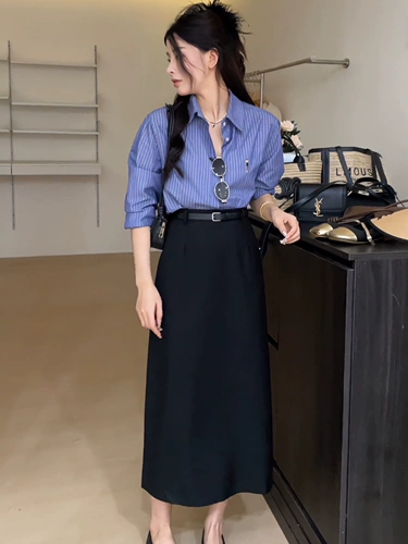 TikTok, модный комплект, приталенная рубашка, длинная юбка, популярно в интернете, свободный крой, средней длины