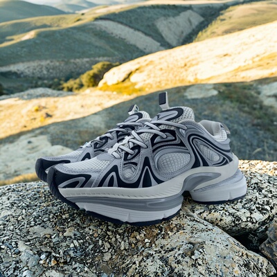 安踏扶摇2丨休闲鞋男潮流夏季百搭运动鞋复古时尚男女鞋112448899