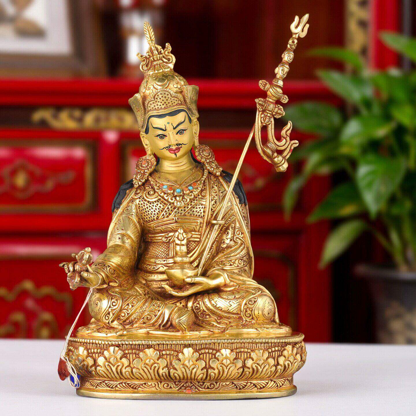 莲花生大士铜佛像尼泊尔手工錾刻雕花莲师莲花大师铜鎏金造像7寸
