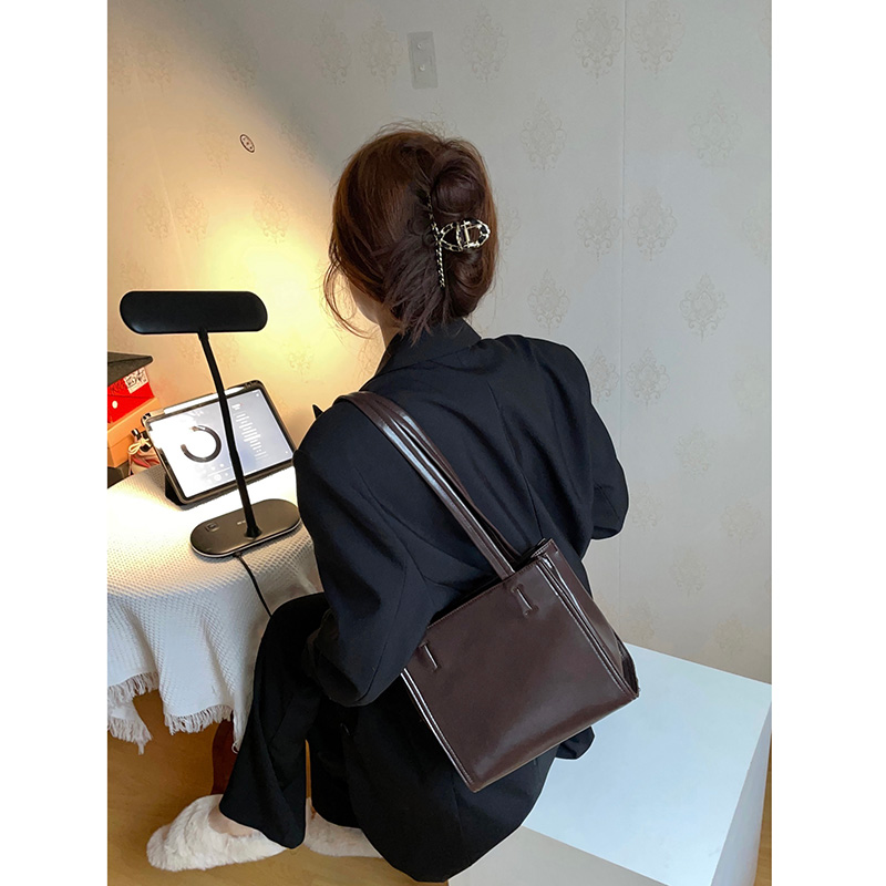 福利新款亏本清仓剩1件大容量复古腋下单肩百搭托特包高级感洋气