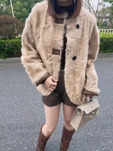 深圳南油高端女装小湖羊皮外套（国内代购不退）