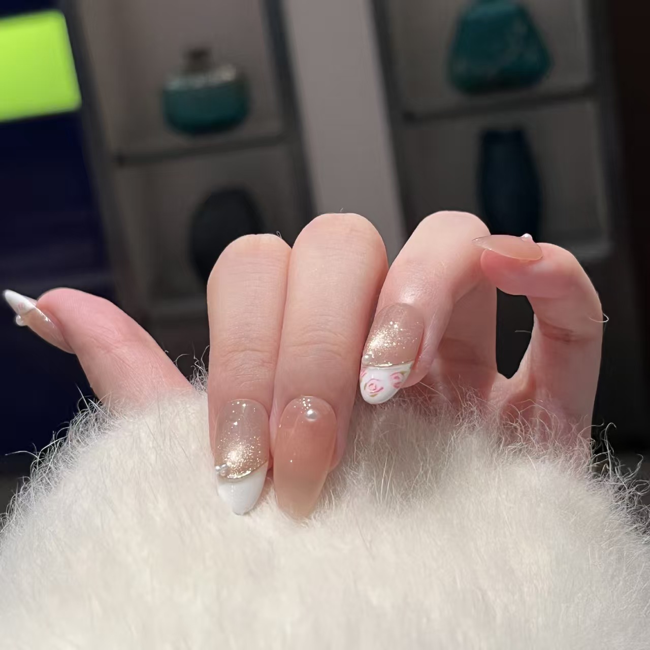 【圣索菲亚】裸色玻璃珠法式猫眼纯手工穿戴甲谁会玫瑰