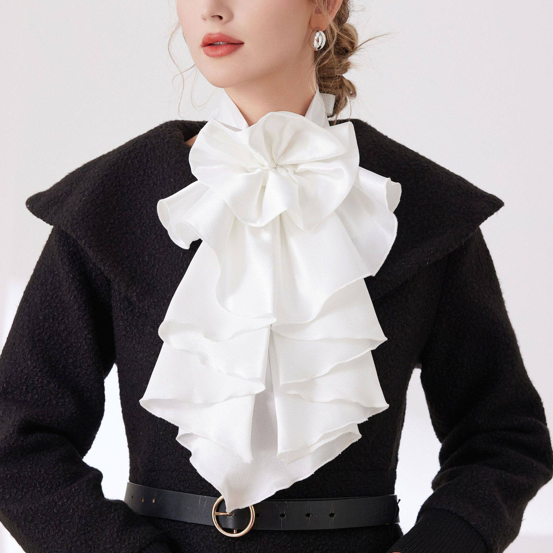 Lolita口水领巾中世纪复古宫廷哥特领结衬衣制服挂脖法式压褶假领