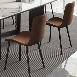 现代简约ins网红餐椅吃饭家用北欧轻奢餐厅舒适皮革创意靠背书椅