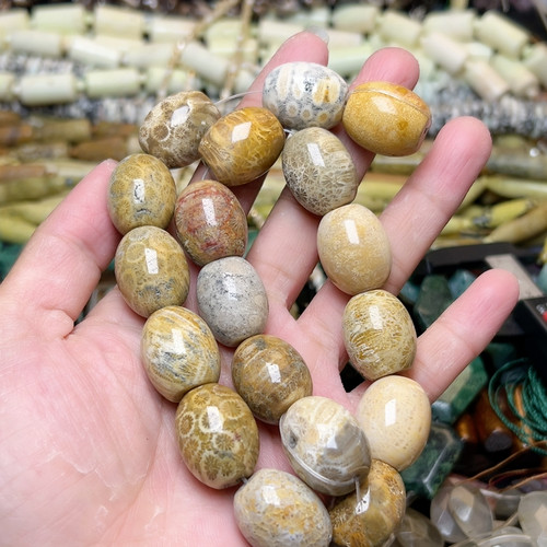 H621菊花石桶珠20*15mm一条