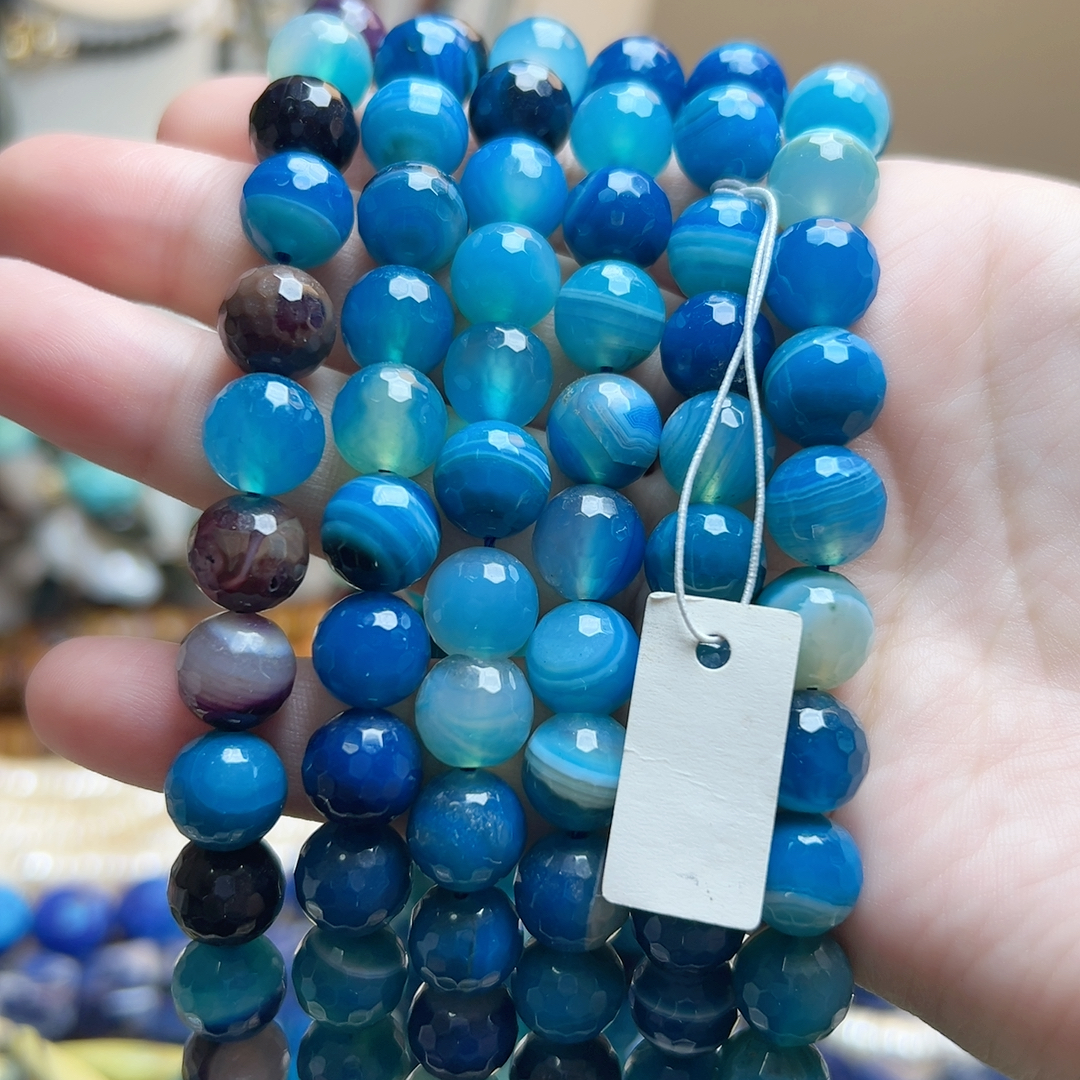 s518，10.5mm蓝色缠丝玛瑙刻面圆珠一条