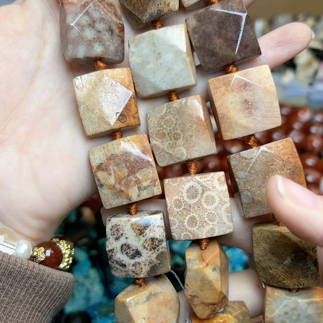 g560。菊花石19mm一条