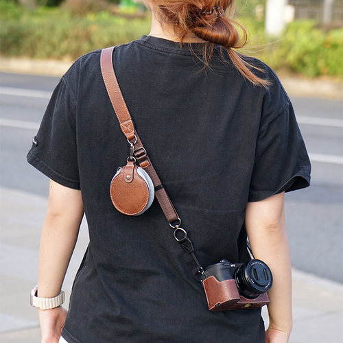 适用Sony A6700保护套索尼a6400/a6300/a6100微单相机包a6000底座