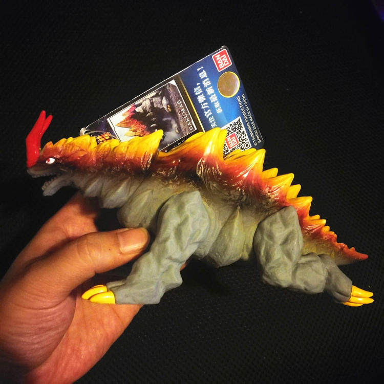 万代 迪迦奥特曼系列怪兽 加库玛β pb限定 可动大号软胶怪兽玩具