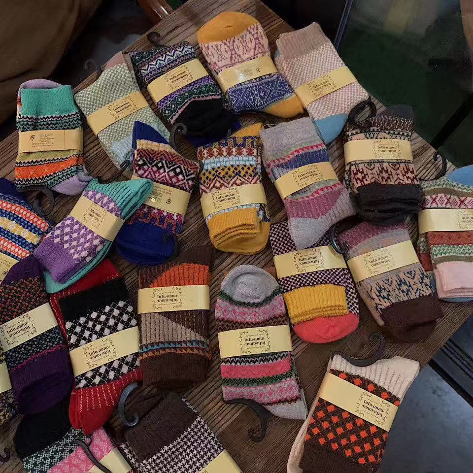 厚实高颜值tutu图腾羊毛地板袜