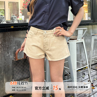 饭饭又饿了复古卡其色牛仔短裤女春季设计感直筒显瘦休闲百搭裤子
