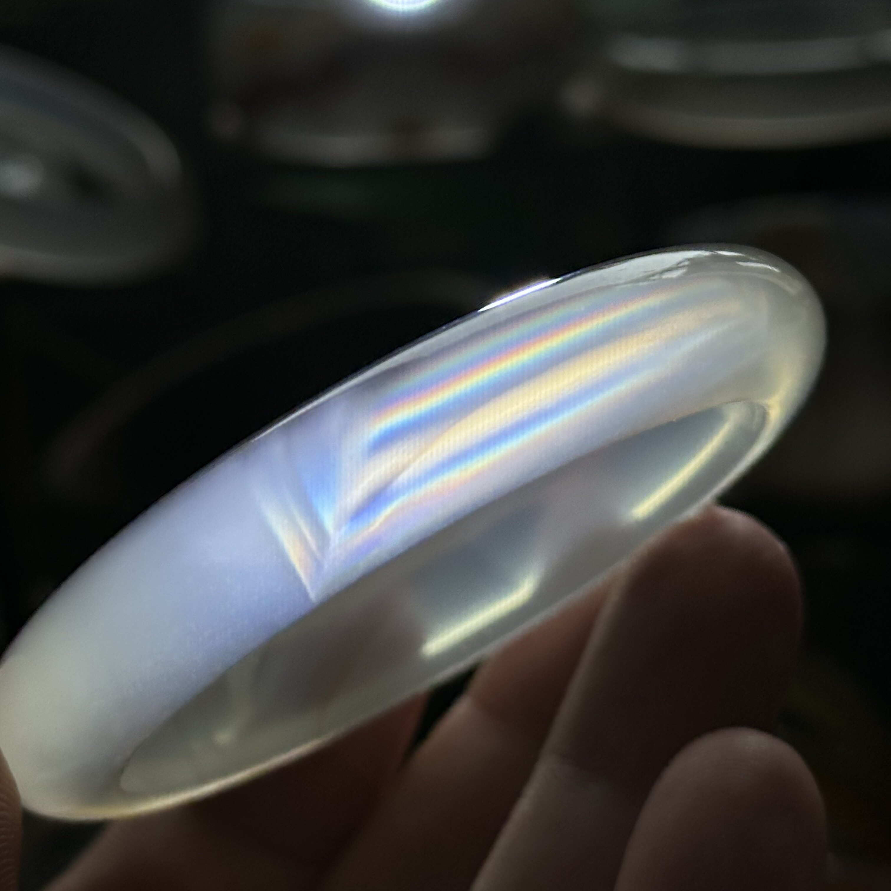 天然马料海洋玉髓高冰七彩极光彩虹光虹膜玛瑙手镯冰透荧光光感55