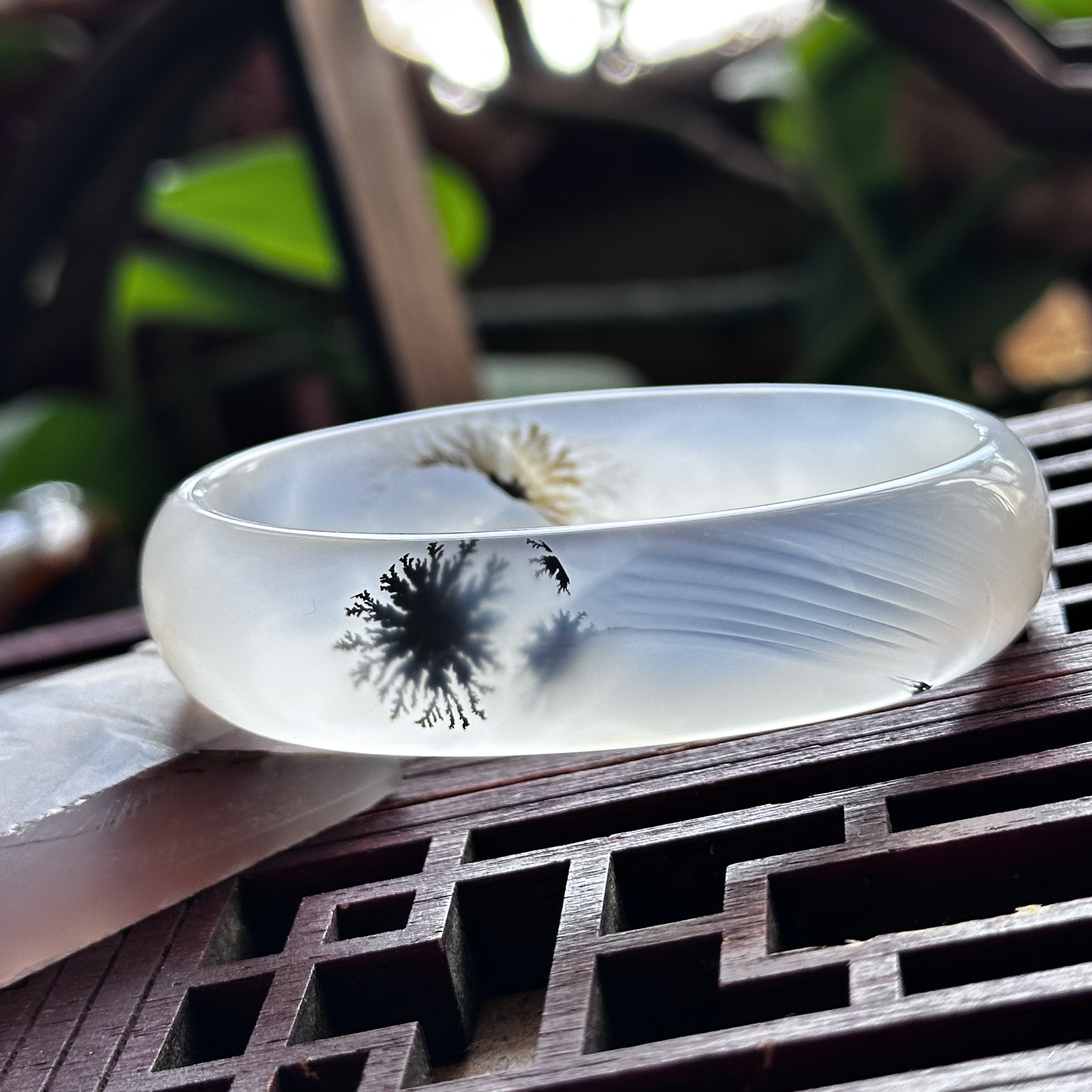 天然马料海洋玉髓白冰闪丝大花草花水墨玛瑙贵妃椭圆手镯50口径