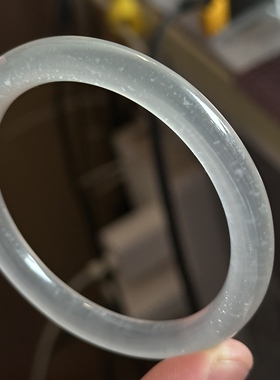 天然高冰种冰飘手镯满圈白雪棉絮意境冰感青蓝质地圆条玛瑙手镯55