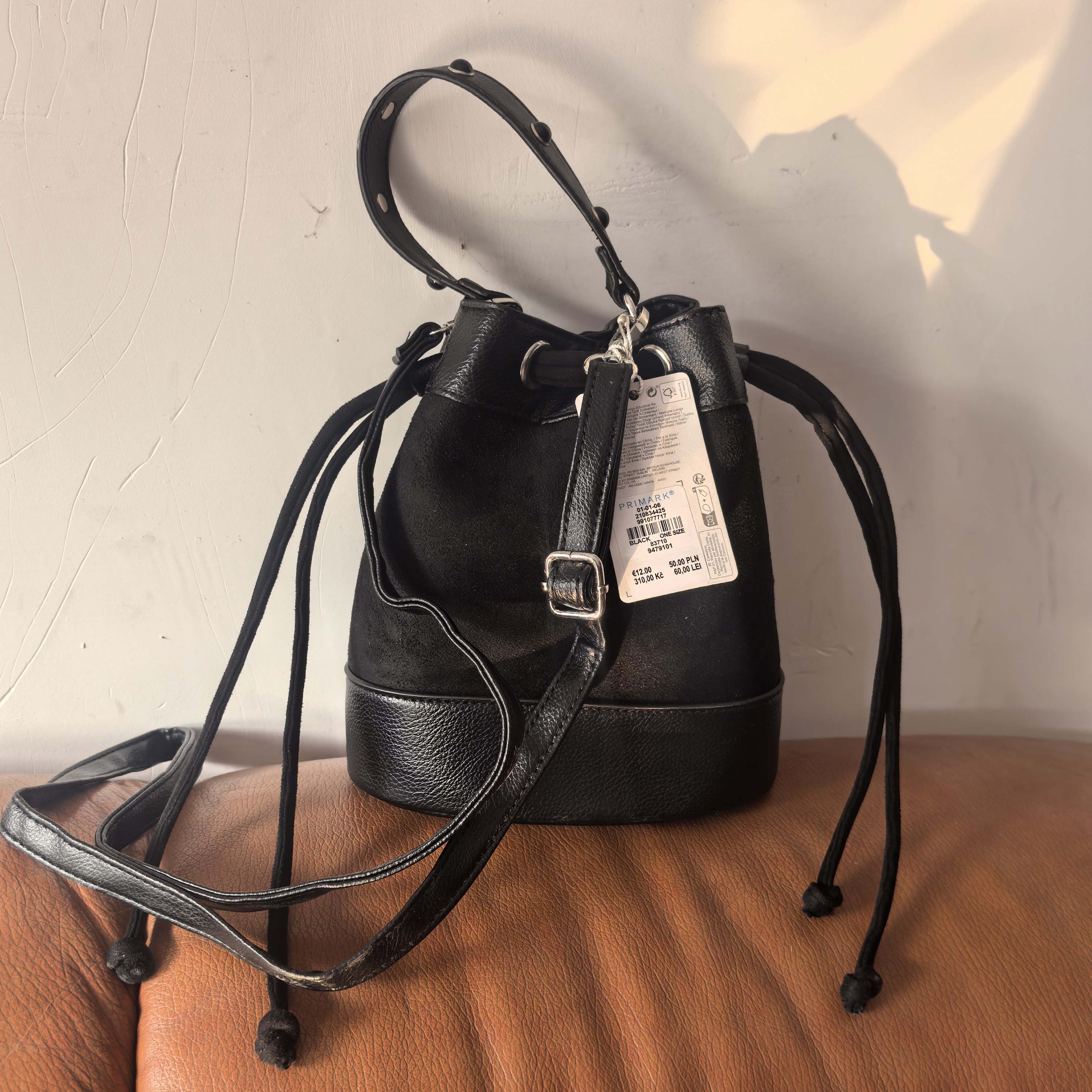 出口英国尾货女包复古休闲束口水桶单肩斜挎包秋冬时尚百搭手提包