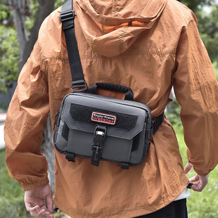 新品男士高级感单肩包潮流休闲男斜挎包百搭Men's crossbody bag