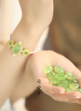 青苹果绿葡萄石古法金贝珠手镯