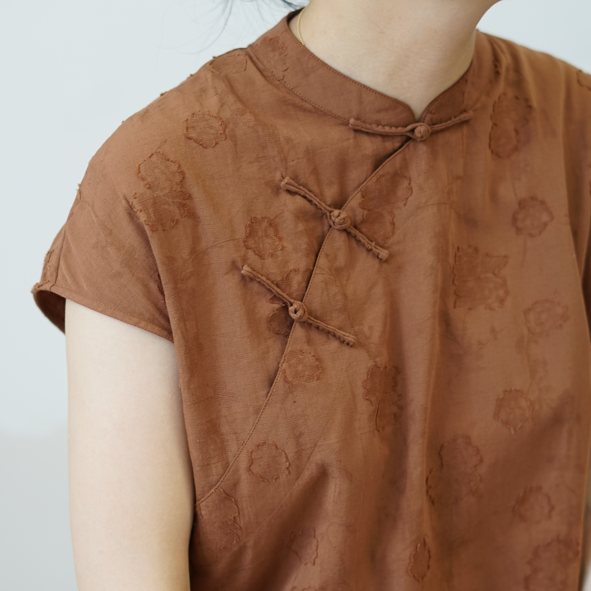 有叙新中式亚麻棉立体剪花连衣裙