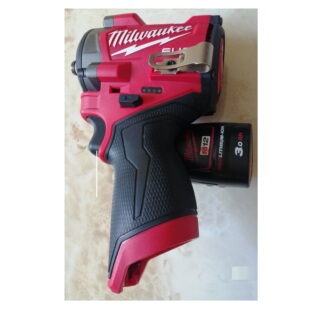 98新 米沃奇 12伏无刷1/2头扳手2563