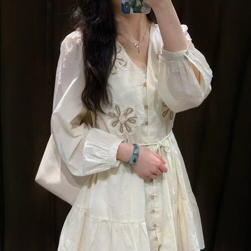 棉麻田园镂空花朵刺绣连衣裙