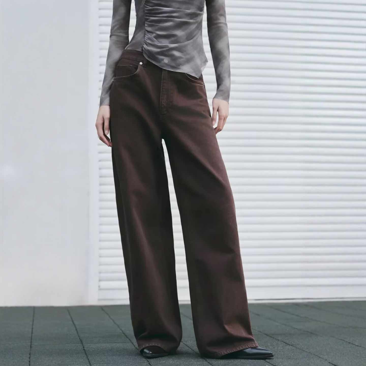 抗皱面料高腰超宽裤腿软质牛仔裤