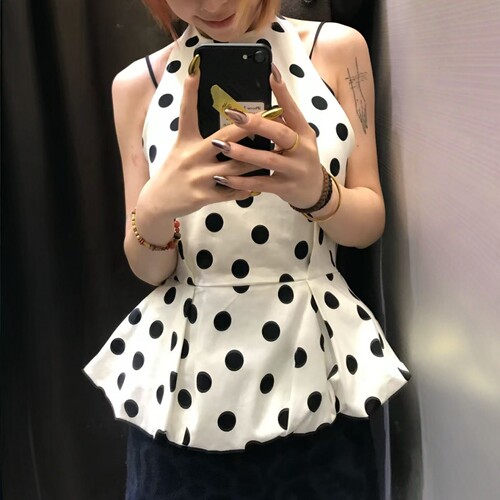 挂脖领露背波点气球版型上衣