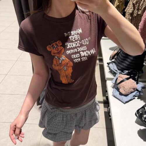 修身布偶刺绣短袖圆领正肩T恤