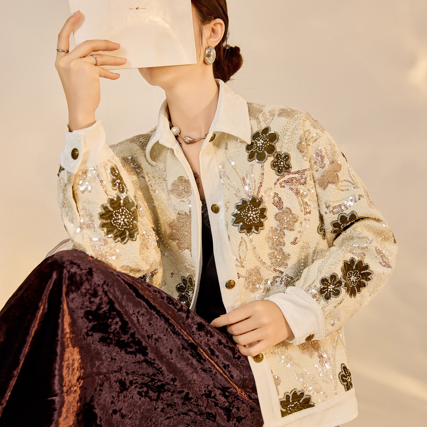 秋季重工独特漂亮设计棉服女2025新款珠管贴布绣牛仔外套 N9055B