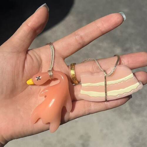 变色烤鸭挂件遇光变色烤鸡创意钥匙扣烤猪摆件变色红烧肉烤肉挂件