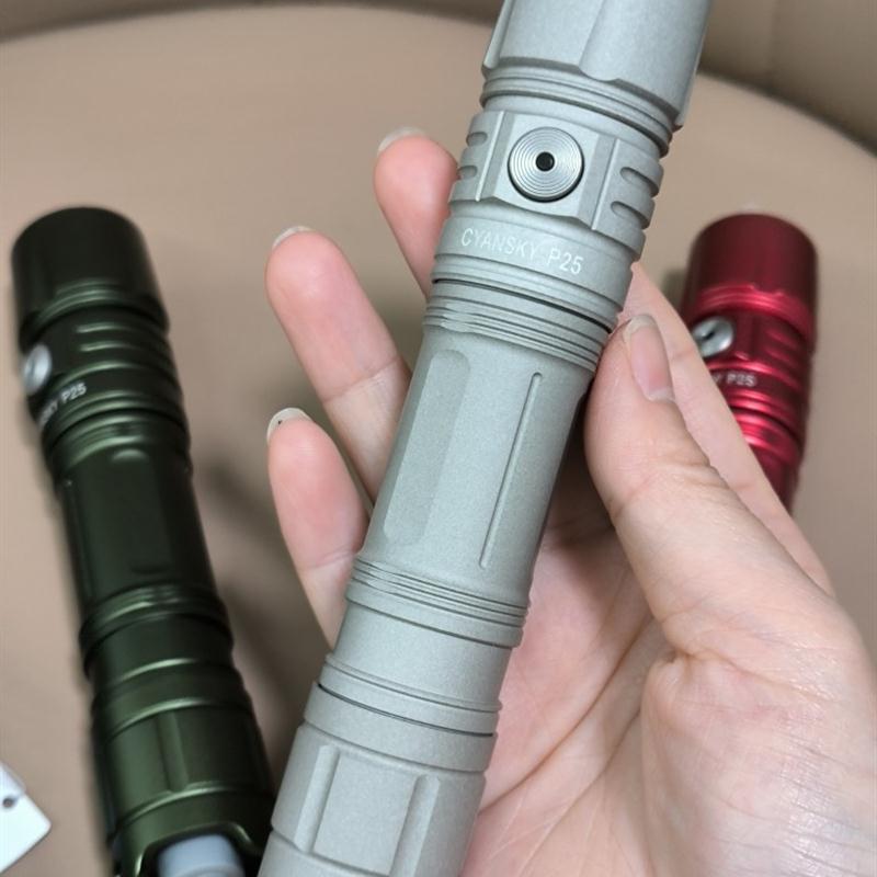 P25 二代 大泛光强光手电筒3600流明 70.3灯珠微弧氧化
