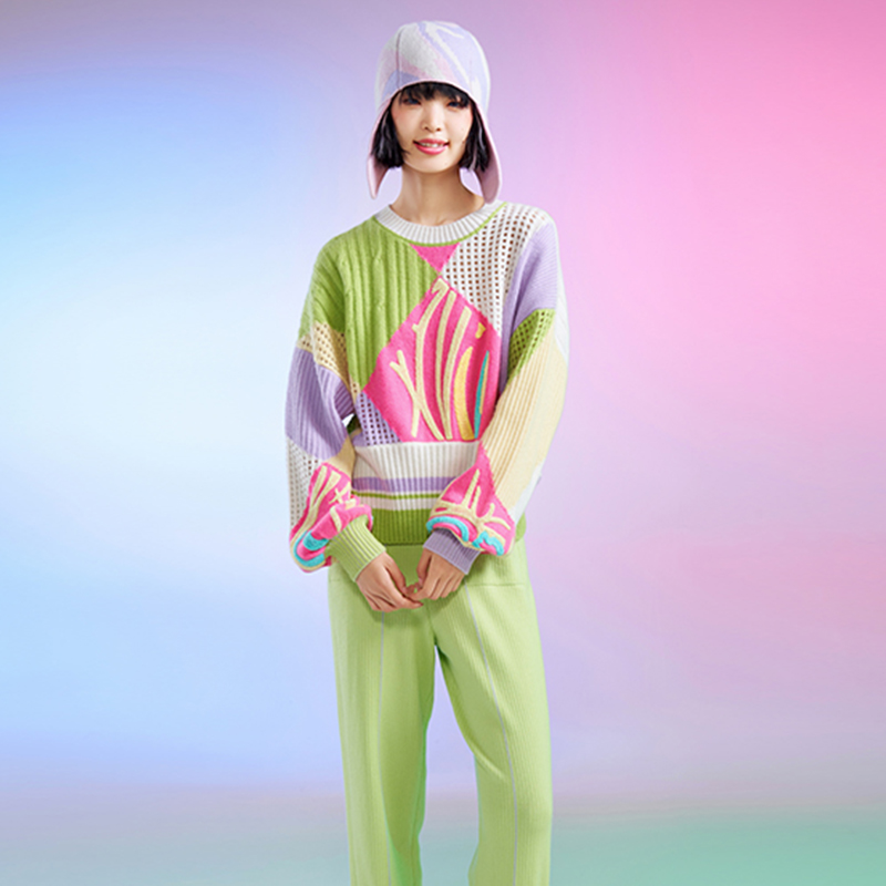 刺绣镂空拼接羊绒衫女士套头衫