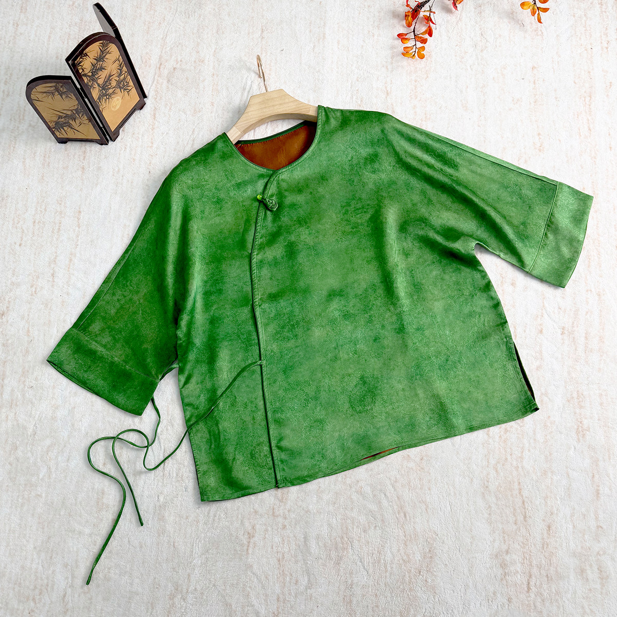 卷卷新中式 绿色香云纱花萝琵琶手工扣桑蚕丝国风上衣