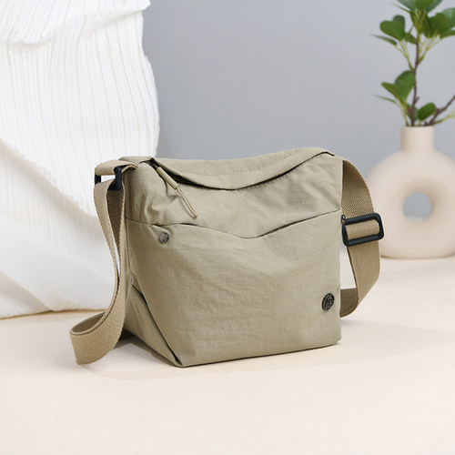 牛津布斜挎包女小众设计感单肩包多隔层防水尼龙布包女迷你小背包