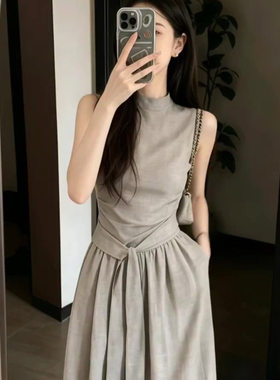 伊茉韩系老钱风无袖背心连衣裙子女夏季2026新款绝美收腰显瘦长裙