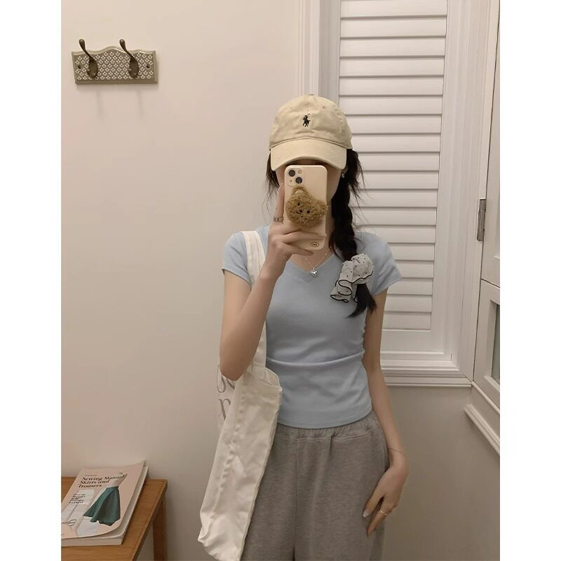 2026夏季轻熟浅蓝褶皱收腰正肩短袖女T恤小飞袖v领露锁骨性感上衣