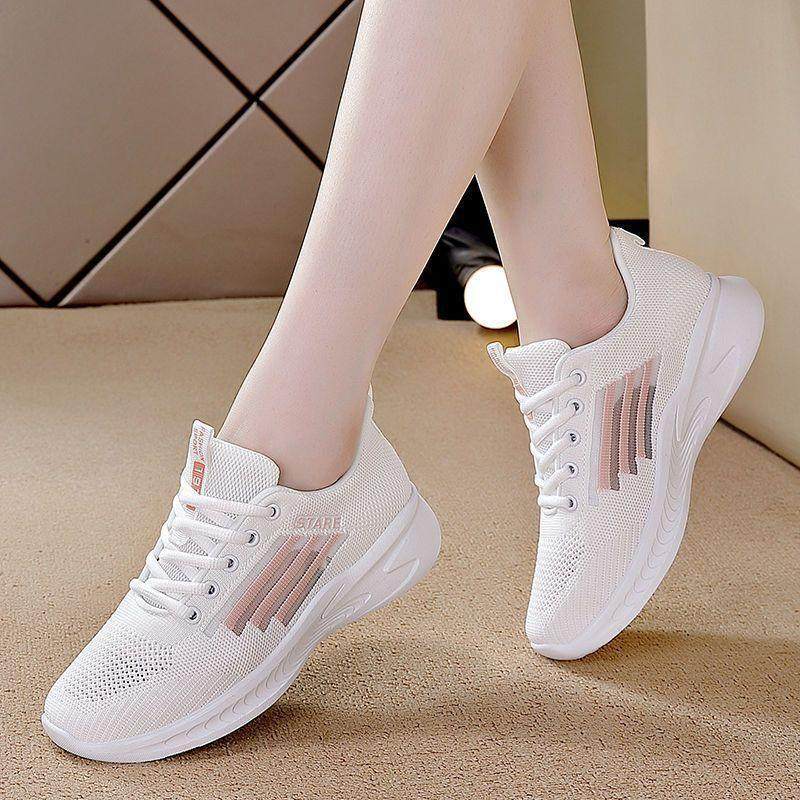 女百搭跑步轻便跳舞鞋休闲鞋