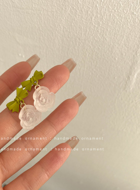 森系山茶花耳环2022春夏超仙绿色蝴蝶结银针耳钉温柔耳夹耳饰品女