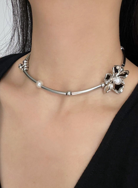 法式优雅金属花朵拼接珍珠项链女