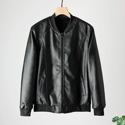 版型是修身裁剪，内里加绒