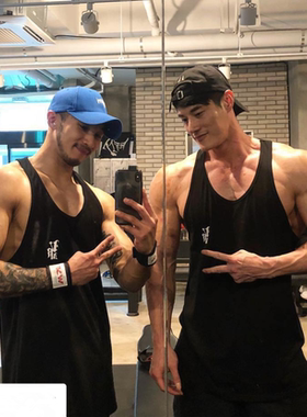 健身国际运动背心男无袖上衣肌肉型美式撸铁狗跑步训练弹力棉潮牌