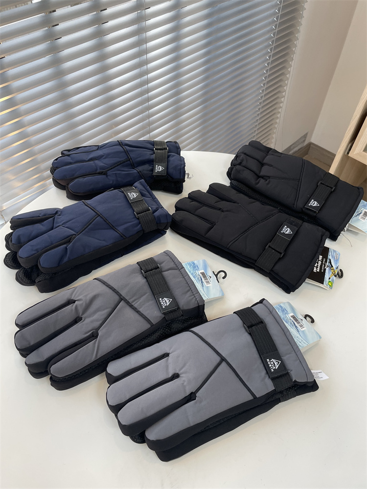 加厚防滑保暖御寒防风手套