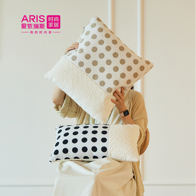 爱依瑞斯 奶油风波点可爱抱枕北欧客厅沙发ins风靠枕床头靠垫