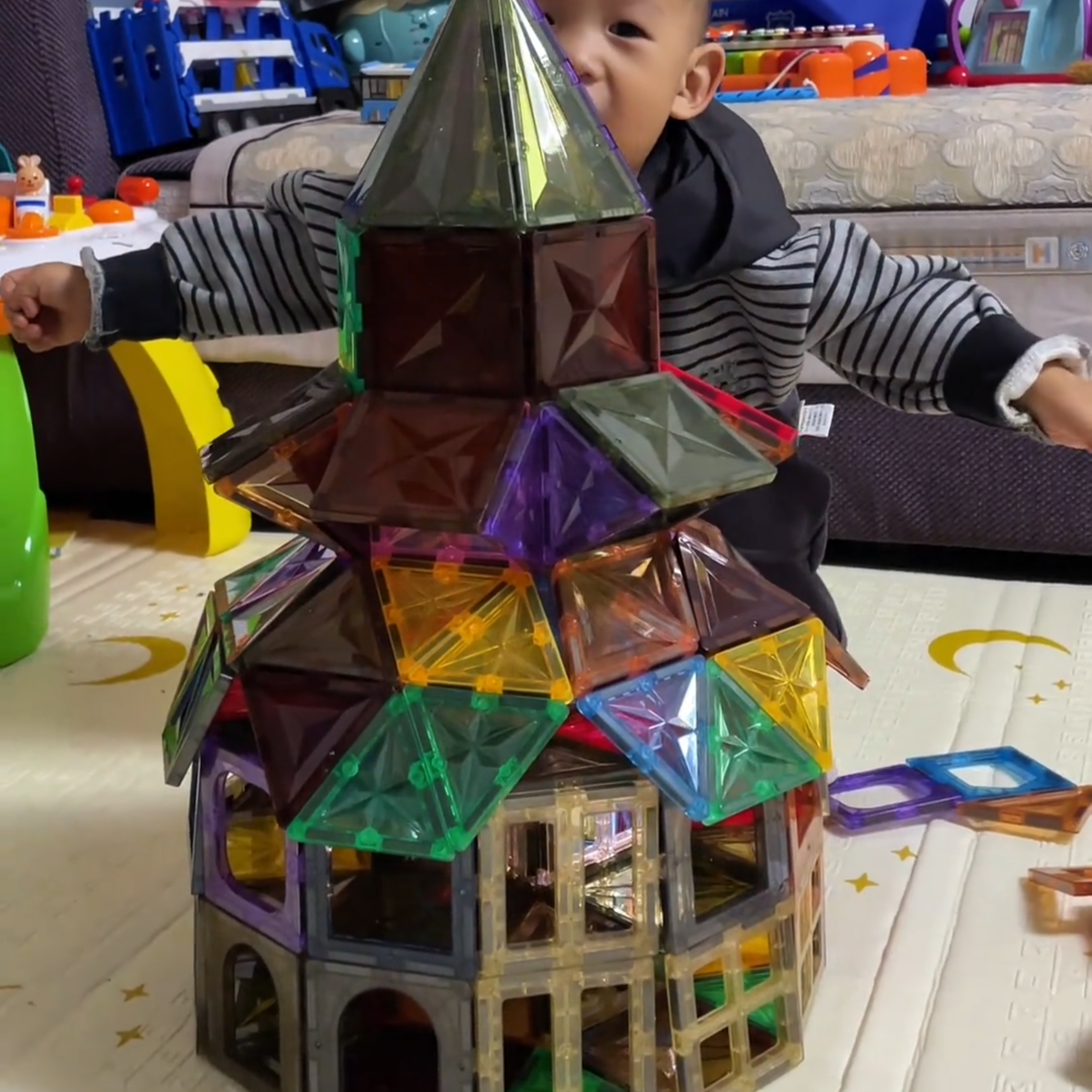 多米诺骨牌游戏钻面彩窗强磁磁力片儿童拼装思维训练幼儿园益智玩