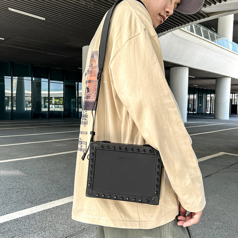 小众复古柳钉盒子斜肩包男ins韩版百搭单肩斜挎包B253-1-A55-P60,女包手腕包,星座814-1（原电商B253-1）