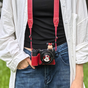 适用索尼ZVE10二代保护套a6400a6000相机包ZVE10A7C2底座6300皮套