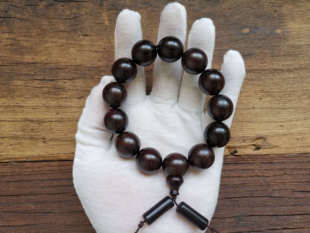 印度小叶紫檀手串，学名檀香紫檀