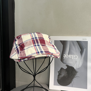 日系红色格子贝雷帽女生大头围复古前进帽韩版 文艺显脸小画家帽子