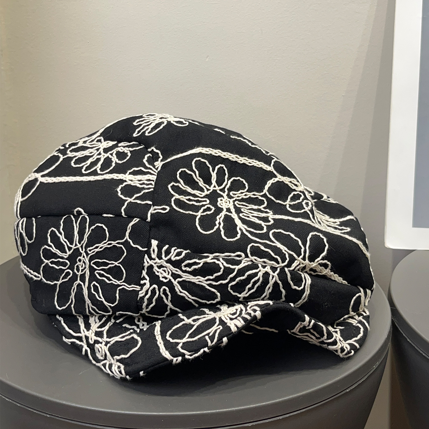 复古重工刺绣花朵褶皱贝雷帽女春夏百搭遮阳防晒显脸小画家帽子潮