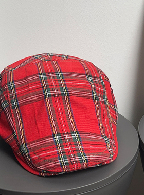 红色英伦复古格纹鸭舌前进帽女日系甜美显脸小贝雷帽子文艺报童帽