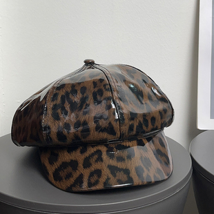 美式 百搭英伦复古显脸小贝雷帽子 高品质豹纹亮皮八角帽女秋冬时尚